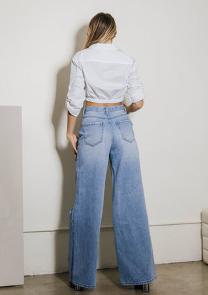 
                  
                    Load image into Gallery viewer, Monroe Distressed Wide Leg Jeans
                  
                